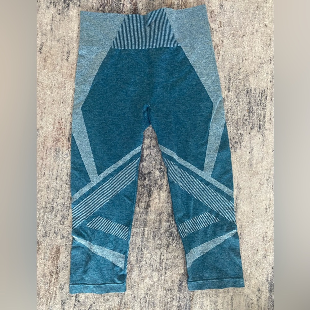 Lane Bryant capri athletic crop leggings